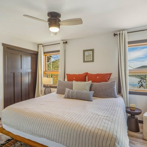River Lake Front Condo