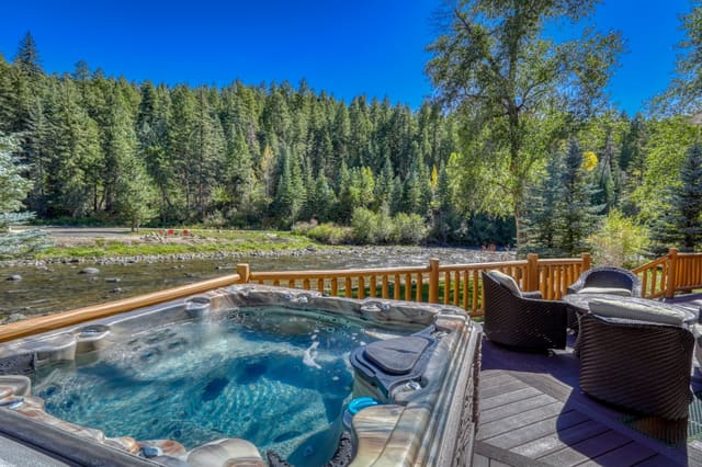 River Dream Retreat | Pagosa Riverfront 4BR