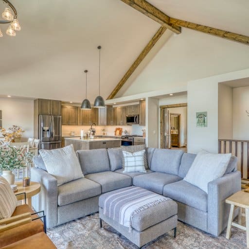 A/C Cloud Cap Home w/Lake Views!