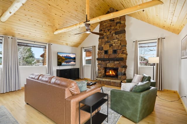 Mountain View Fenced Yard | Pagosa Hot Tub 3BR