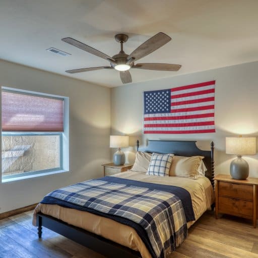 A/C Cloud Cap Home w/Lake Views!